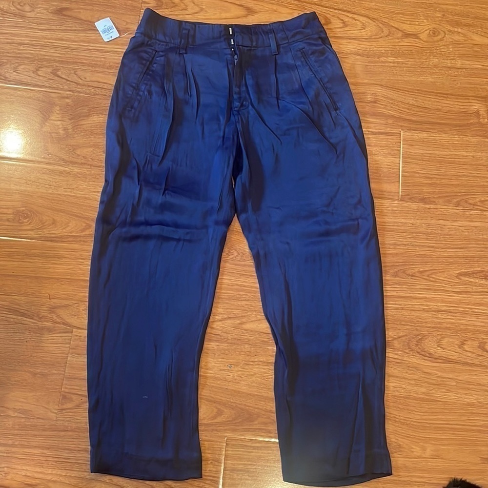GAP Women’s Navy Cropped Pants Size 0P Petite Straight Leg Capri Pants - Picture 3 of 7